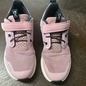 On Running Kids Sneakers in Pink and Black Size 2